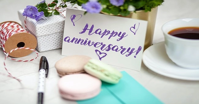 First anniversary gift ideas for couple from parents